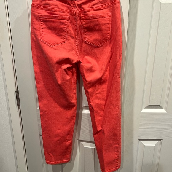 NYDJ Pull on slimming jeans - Picture 5 of 5